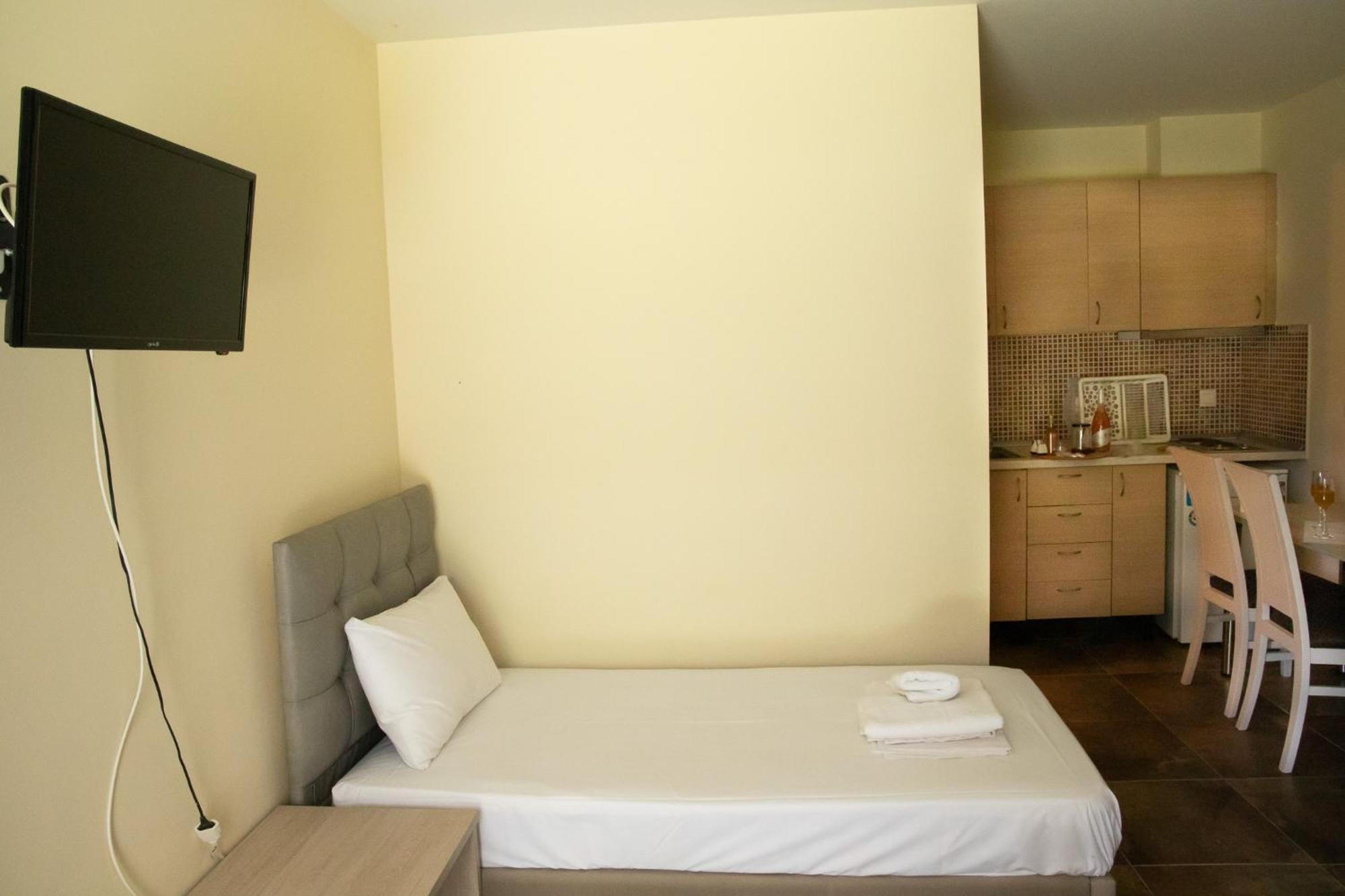 Sunset Inn Kriopigi Phòng bức ảnh