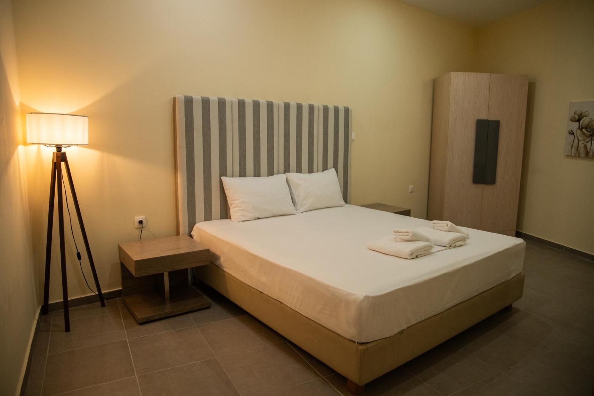 Sunset Inn Kriopigi Ngoại thất bức ảnh