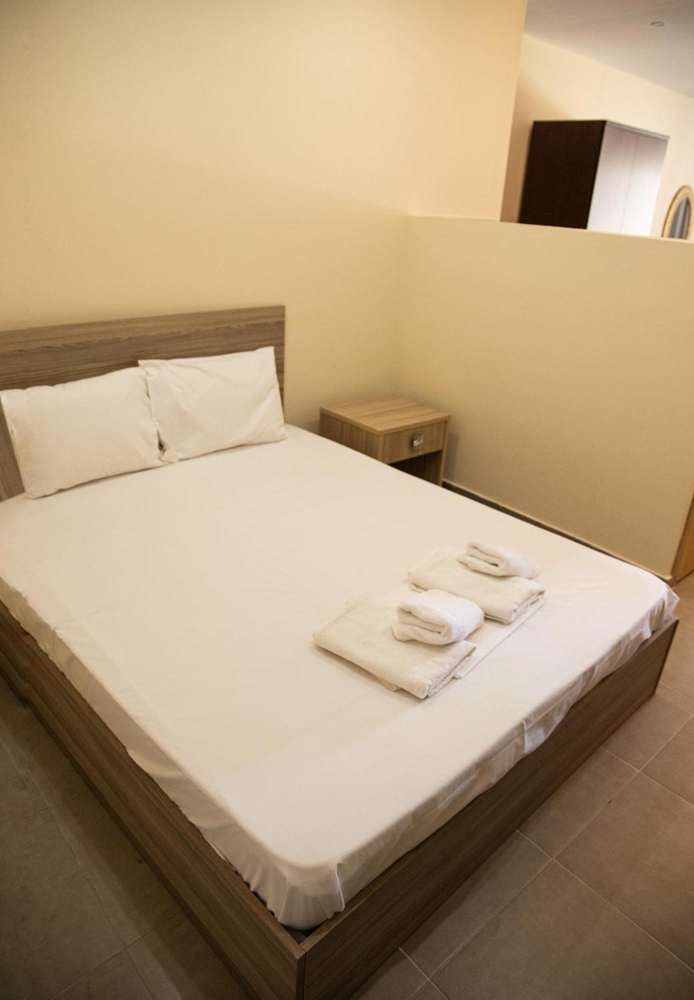 Sunset Inn Kriopigi Ngoại thất bức ảnh
