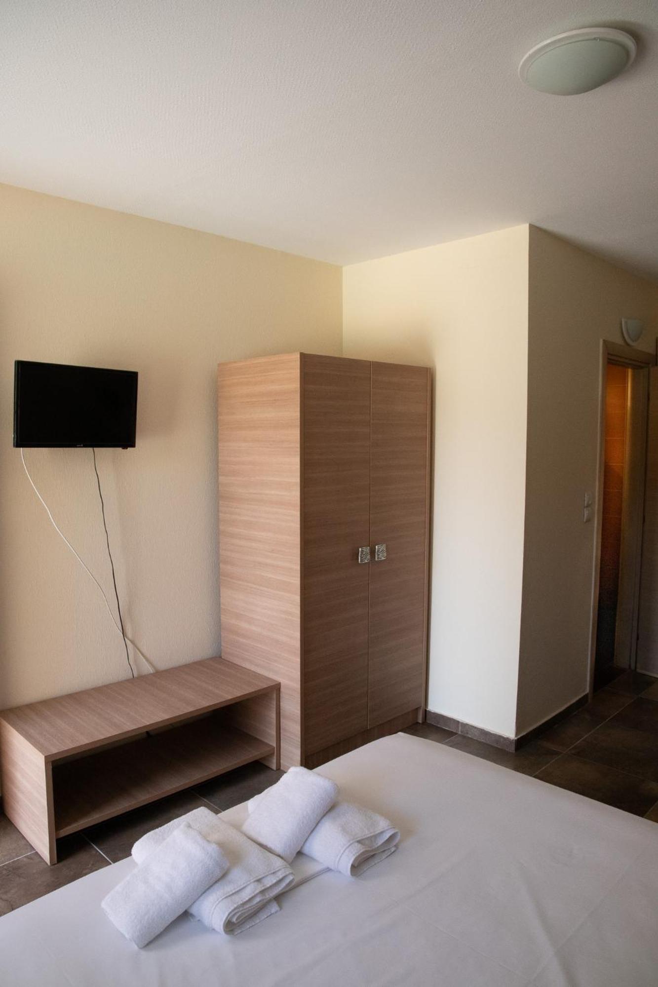Sunset Inn Kriopigi Phòng bức ảnh