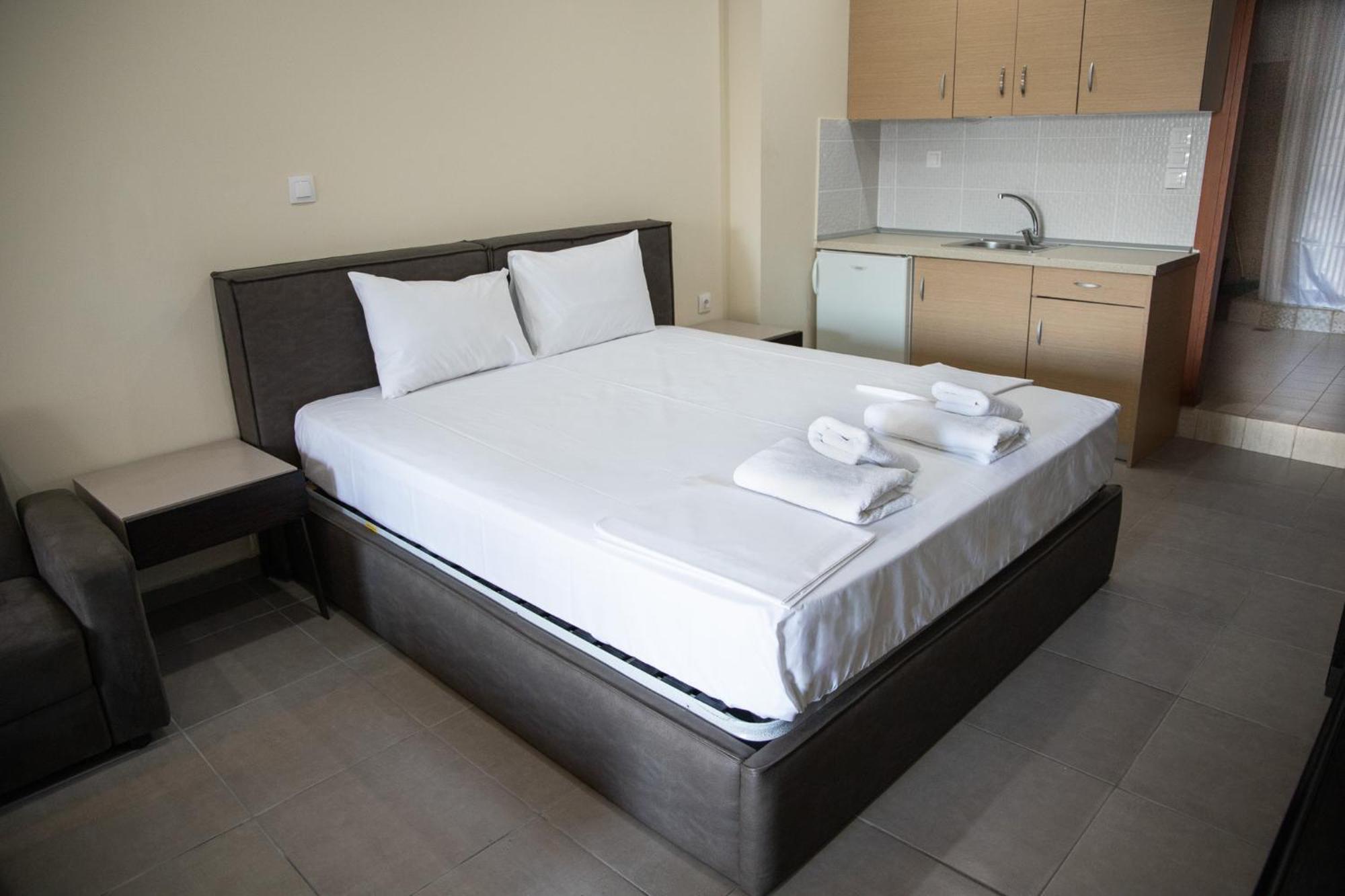 Sunset Inn Kriopigi Phòng bức ảnh
