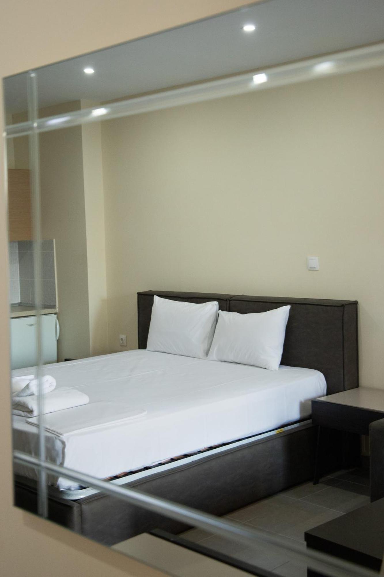 Sunset Inn Kriopigi Ngoại thất bức ảnh