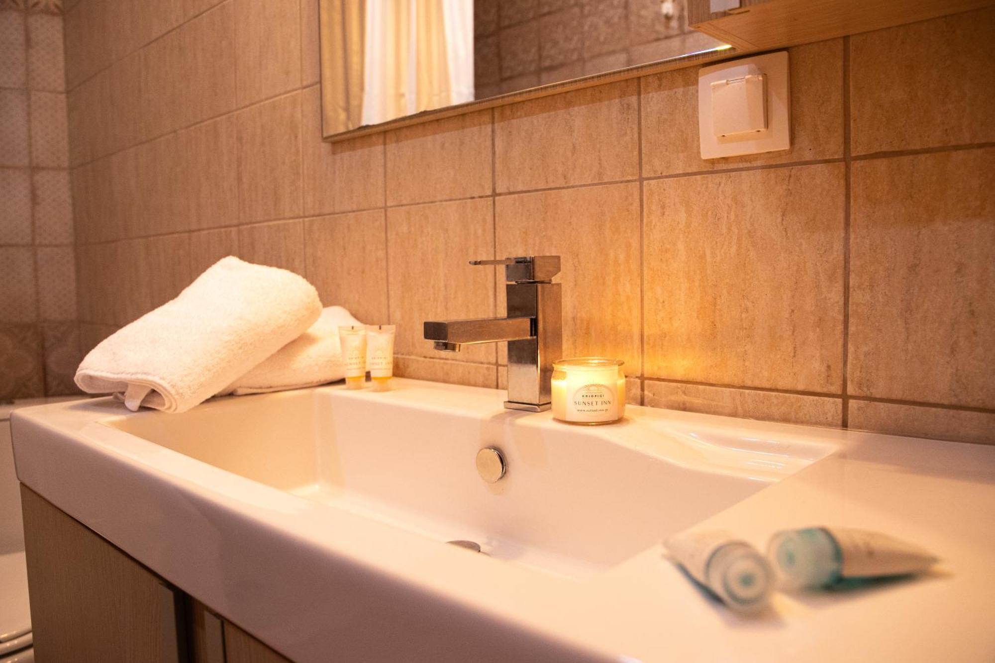 Sunset Inn Kriopigi Ngoại thất bức ảnh